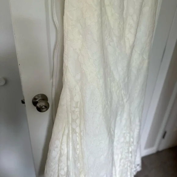 Galina Mermaid Wedding Dress 6P NWT Style 7WG3381 Lace Detail - Picture 8 of 14